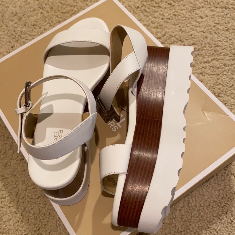 Shoes - Picture 5 of 5
